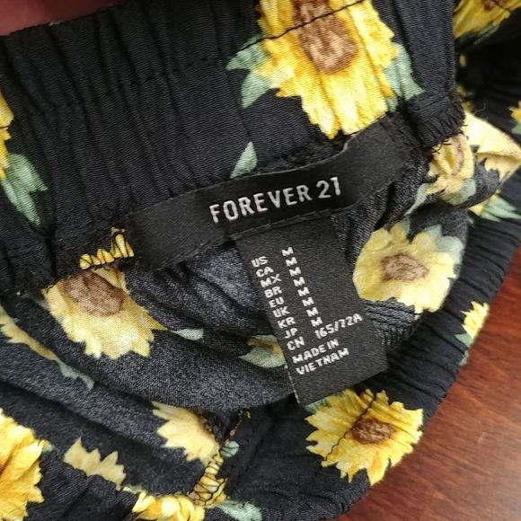 Forever 21 Black Sunflower Shorts - Picture 4 of 5